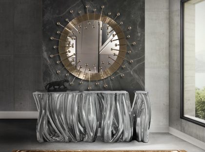 CONTEMPORARY ENTRYWAY WITH A TOUCH OF ELEGANCE